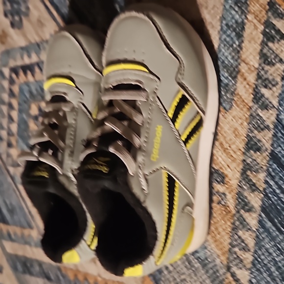 Light up Reeboks - Picture 3 of 5